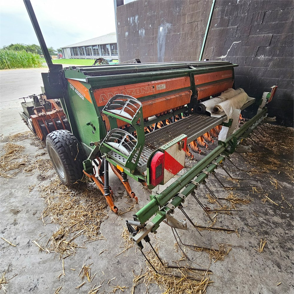Amazone D9 4000 Super - KG 402 - Sowing equipment: picture 3 Amazone D9 4000 Super - KG 402 - Sowing equipment: picture 3