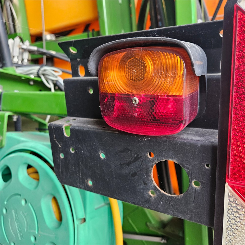 Sprayer Amazone UF1200: picture 29