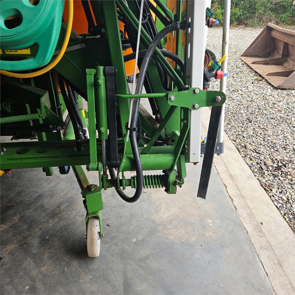 Sprayer Amazone UF1200: picture 24