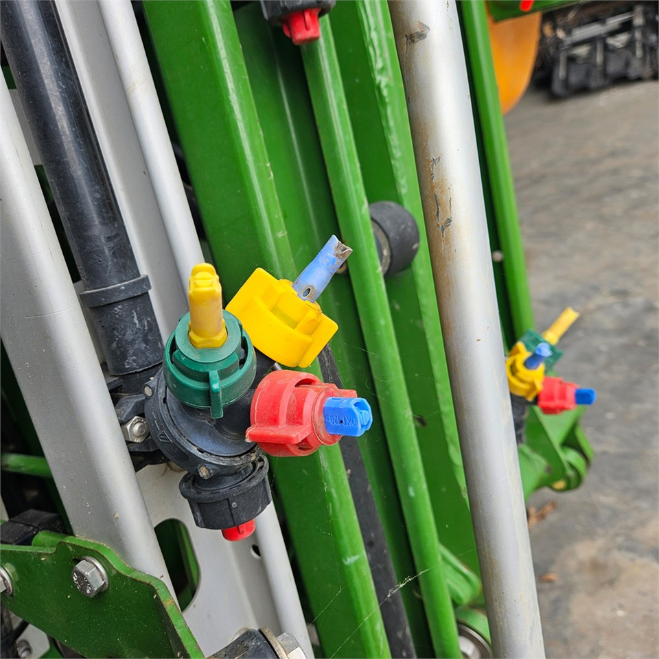 Sprayer Amazone UF1200: picture 26