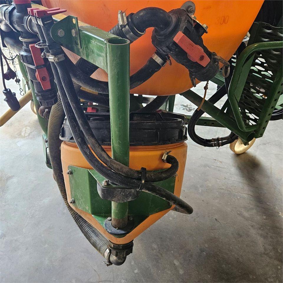 Sprayer Amazone UF1200: picture 15