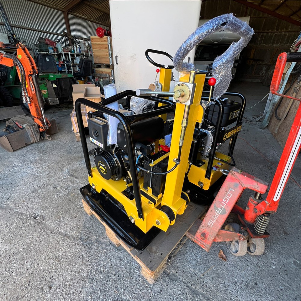 Bernards RT220-1 - Vibratory plate: picture 3 Bernards RT220-1 - Vibratory plate: picture 3