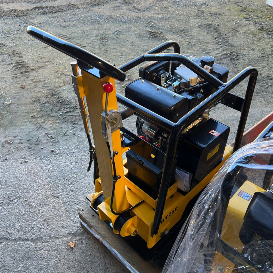 Bernards RT250-1 - Vibratory plate: picture 5 Bernards RT250-1 - Vibratory plate: picture 5