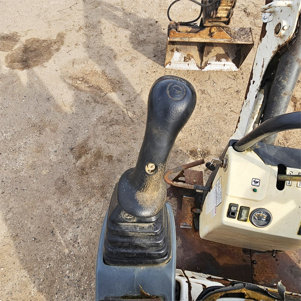 Mini excavator Bobcat E10: picture 11 Mini excavator Bobcat E10: picture 11