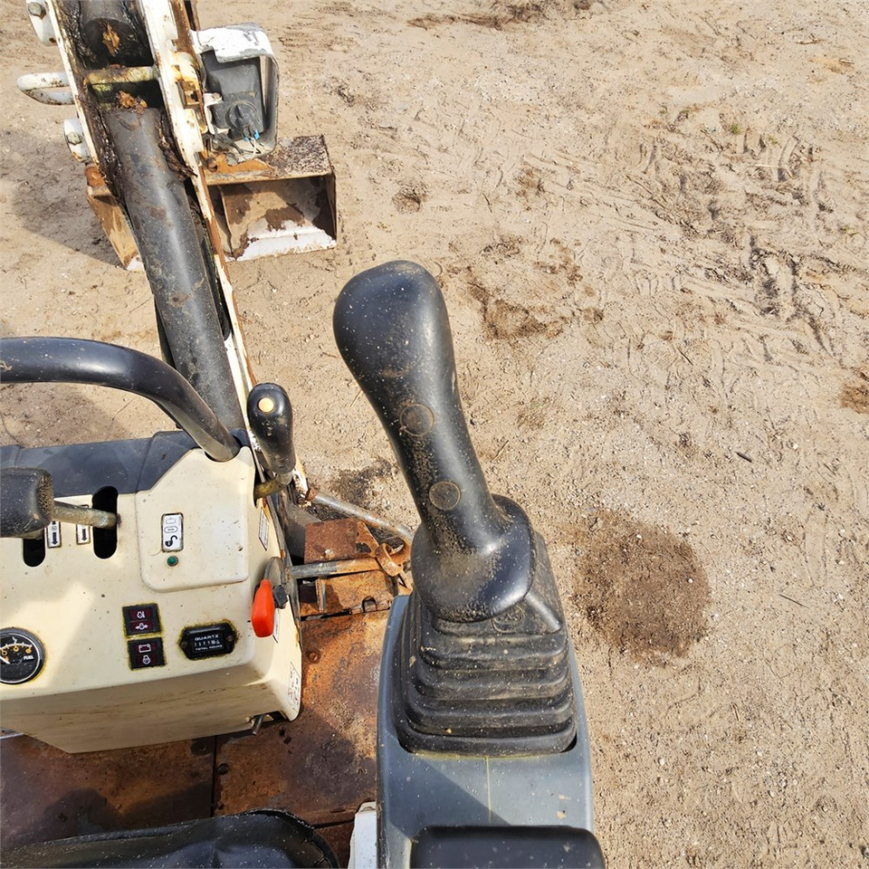 Mini excavator Bobcat E10: picture 12 Mini excavator Bobcat E10: picture 12