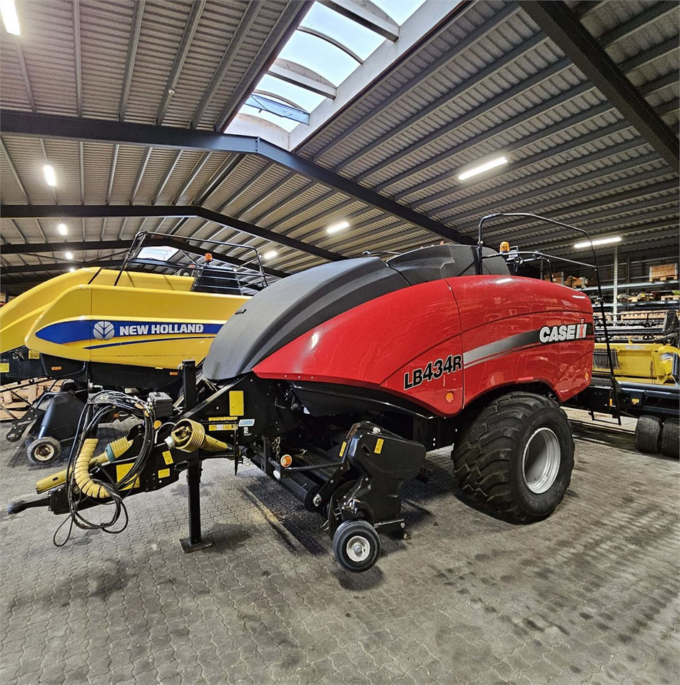 Case LB 434 R - Tedding equipment: picture 5 Case LB 434 R - Tedding equipment: picture 5