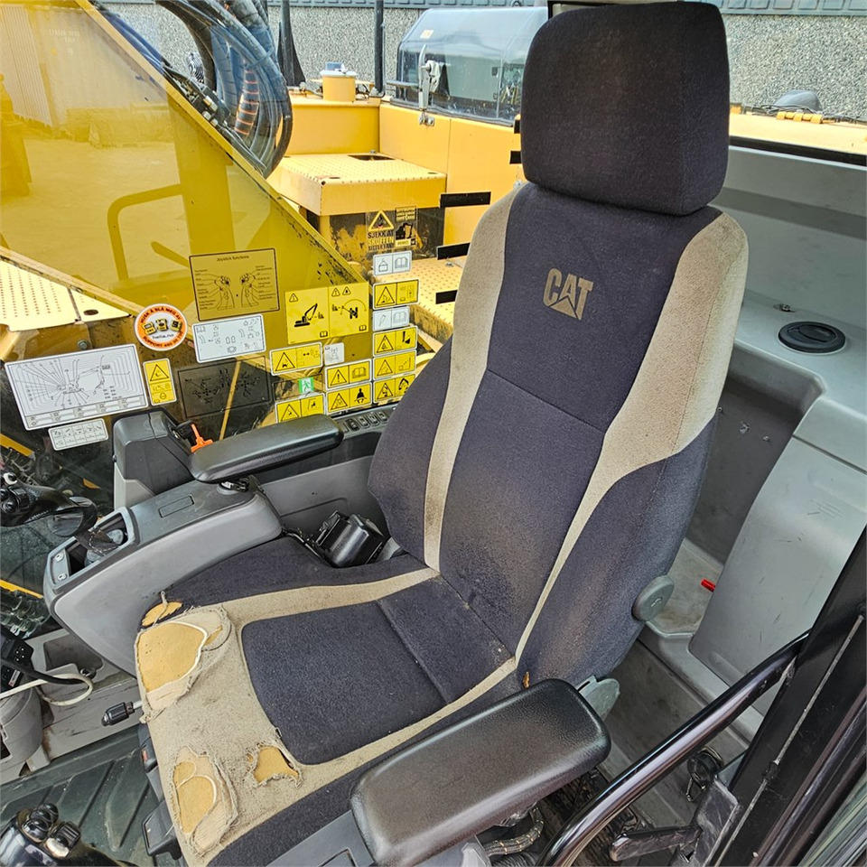 Crawler excavator Caterpillar 325 FLCR: picture 12 Crawler excavator Caterpillar 325 FLCR: picture 12