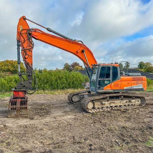Doosan DX255 LC - Crawler excavator: picture 1 Doosan DX255 LC - Crawler excavator: picture 1