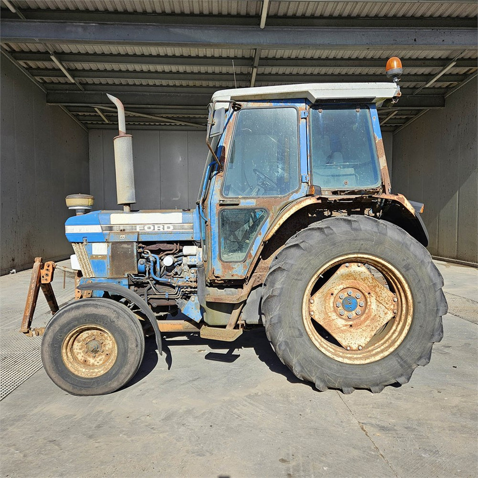 Ford 6810 - Farm tractor: picture 2 Ford 6810 - Farm tractor: picture 2