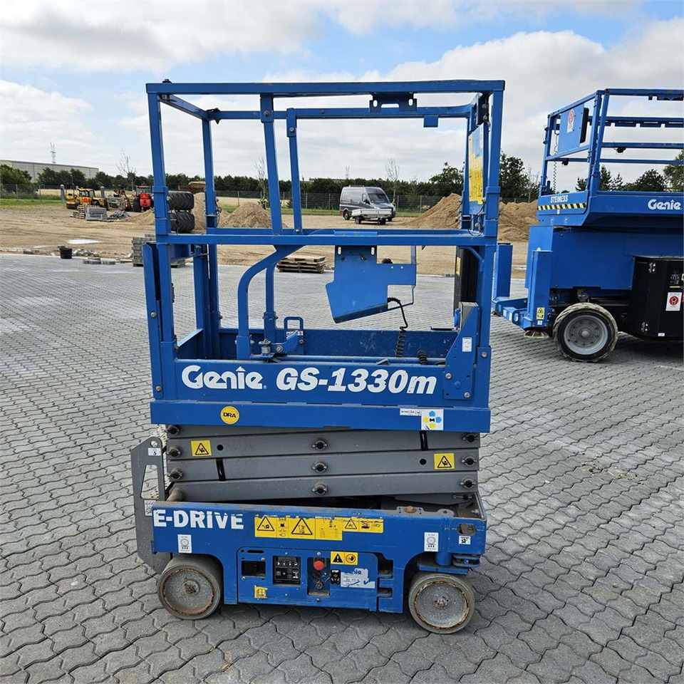 Genie GS-1930 - Scissor lift: picture 2 Genie GS-1930 - Scissor lift: picture 2
