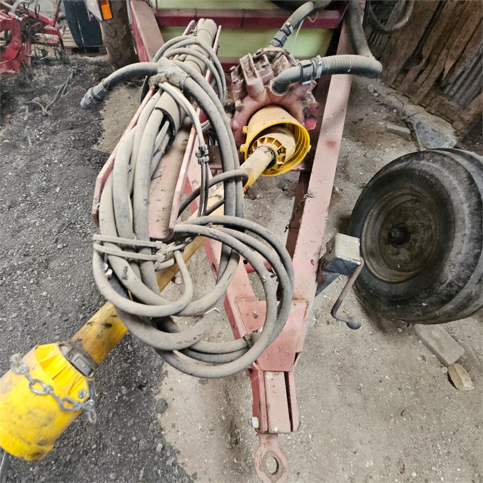 Sprayer Hardi CM2 Commander 2.800 l: picture 23