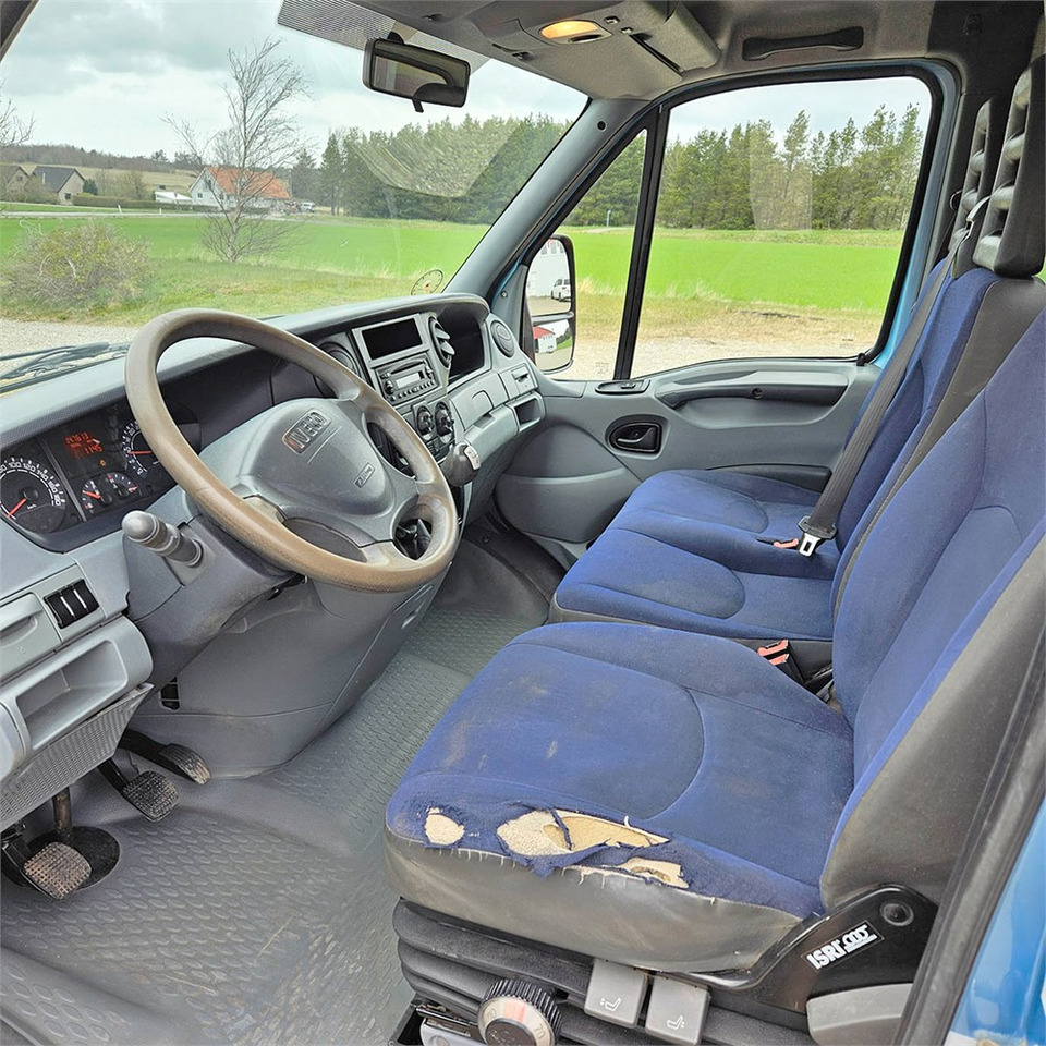 Dropside/ Flatbed truck Iveco Stralis C35: picture 10