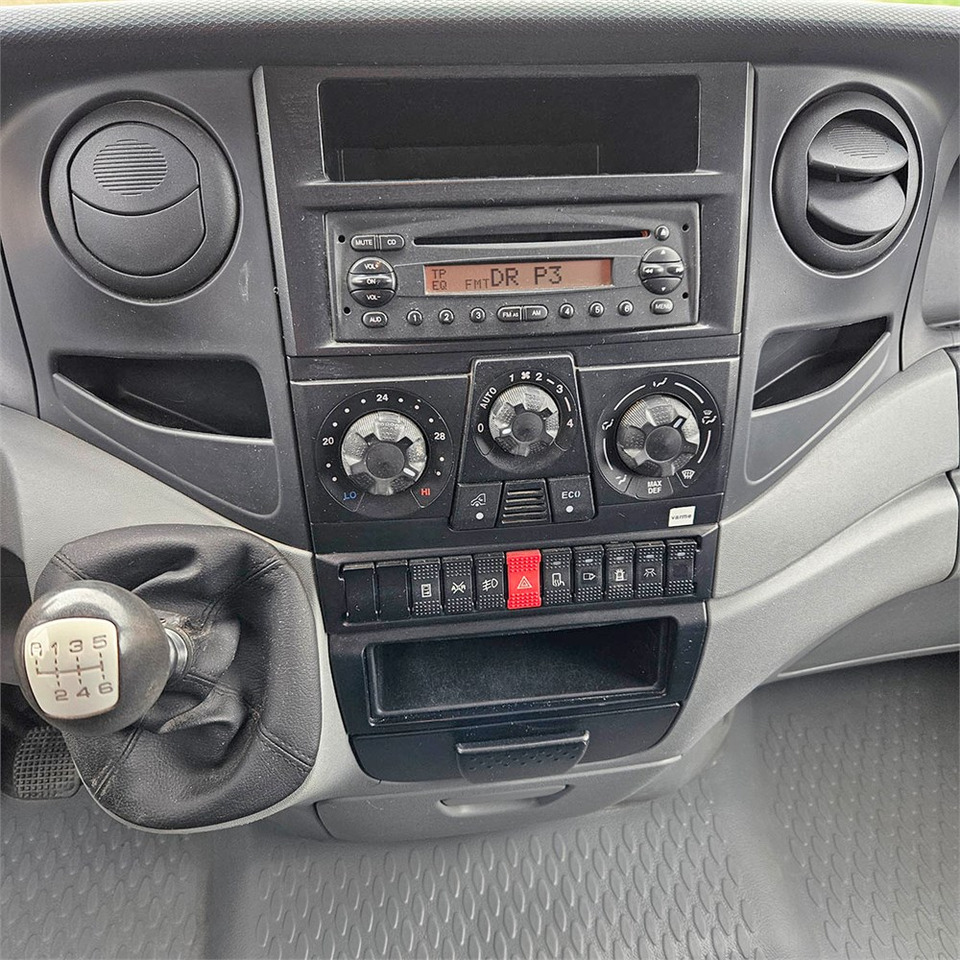 Dropside/ Flatbed truck Iveco Stralis C35: picture 14