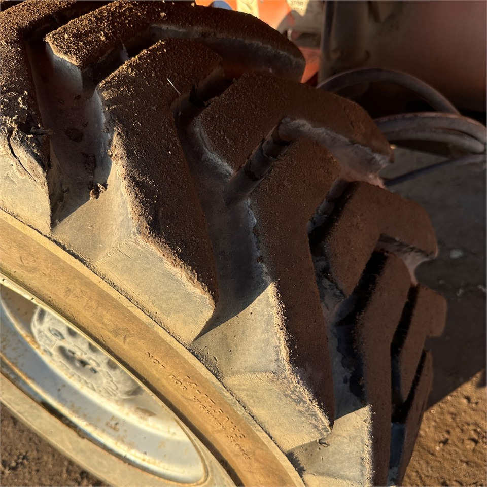 Telescopic boom JLG 460 SJ: picture 37 Telescopic boom JLG 460 SJ: picture 37