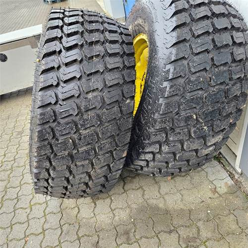 John Deere 2 styk - Farm tractor: picture 2 John Deere 2 styk - Farm tractor: picture 2