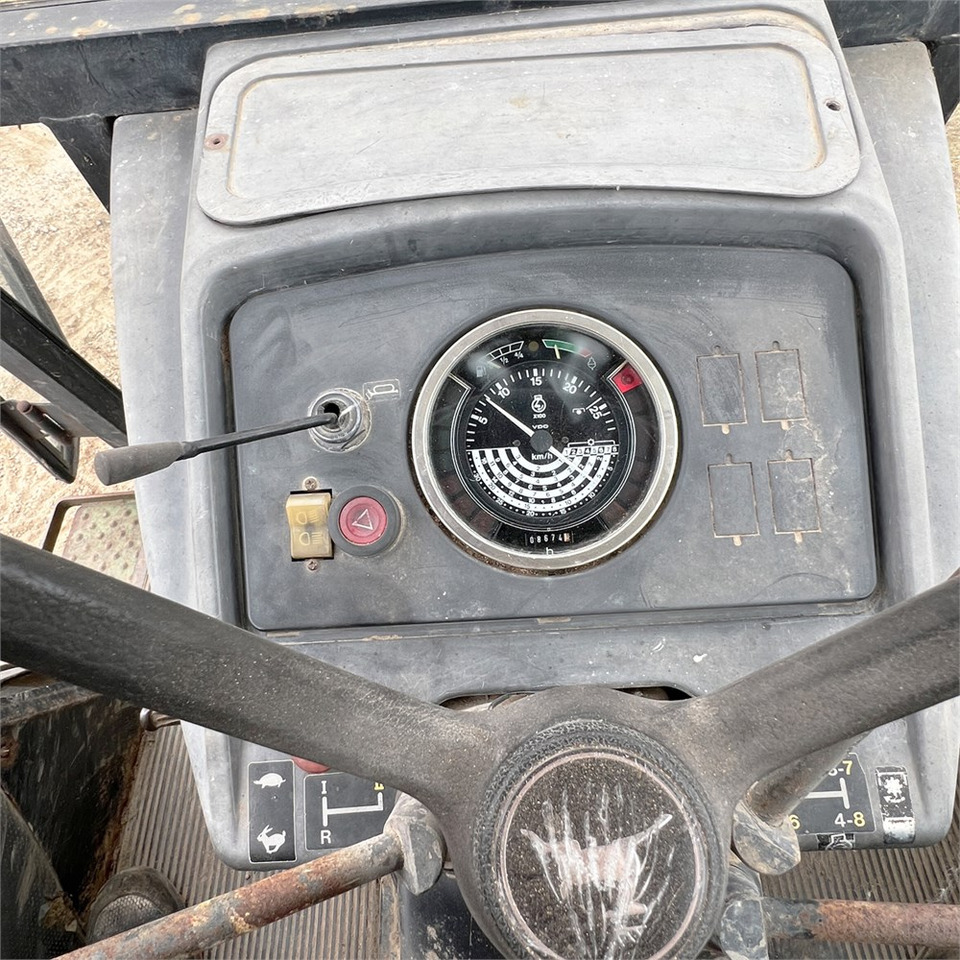 John Deere 2140 leasing John Deere 2140: picture 22 John Deere 2140 leasing John Deere 2140: picture 22