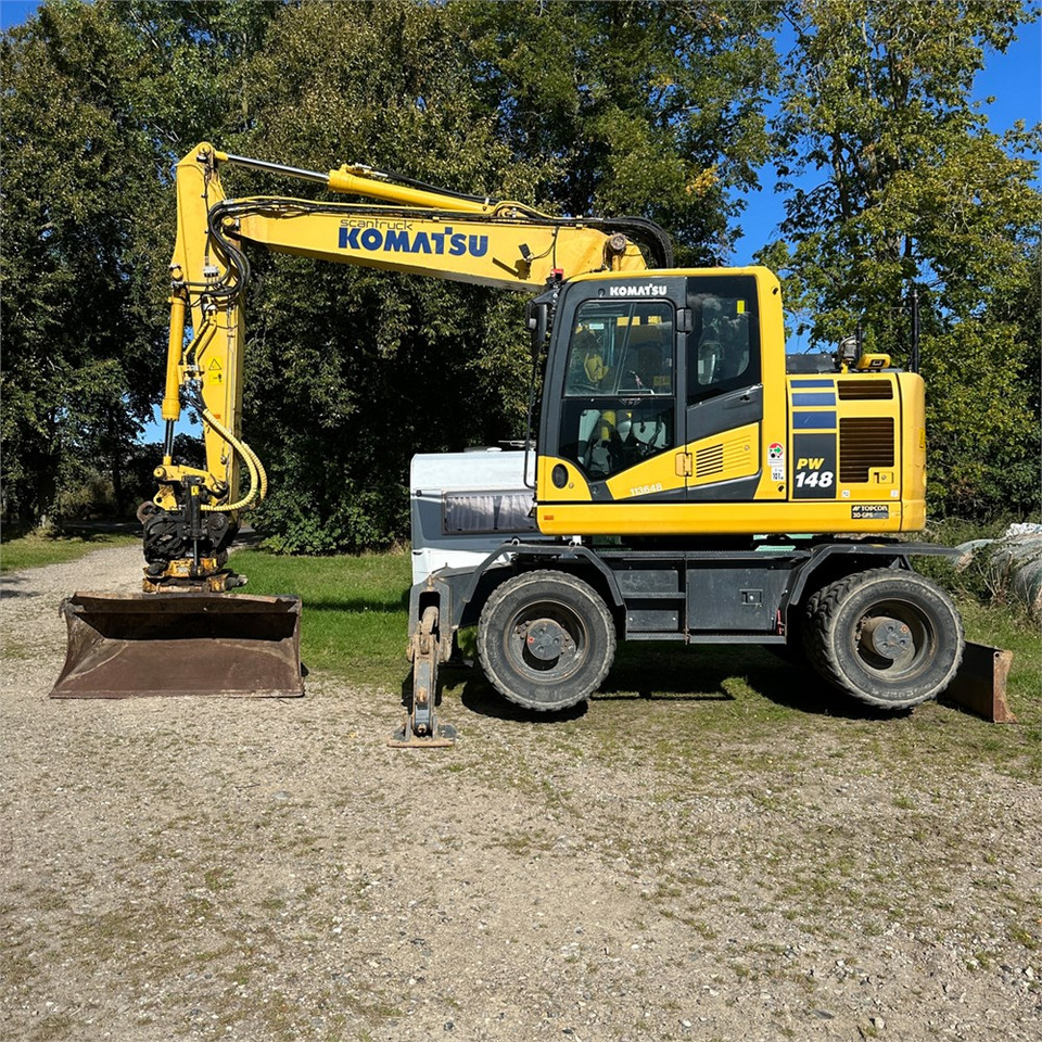 Komatsu PW148-11 - Wheel excavator: picture 2 Komatsu PW148-11 - Wheel excavator: picture 2