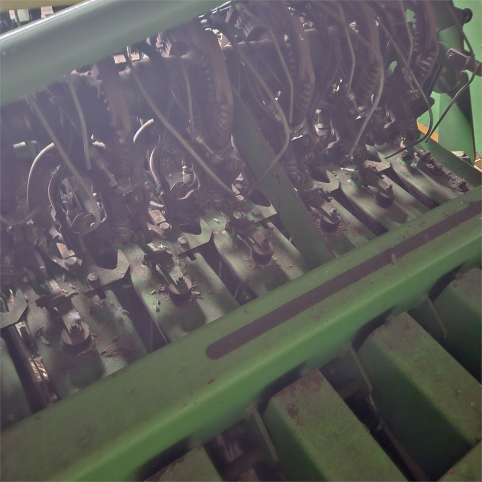 Tedding equipment Krone Big Pack 12130: picture 16
