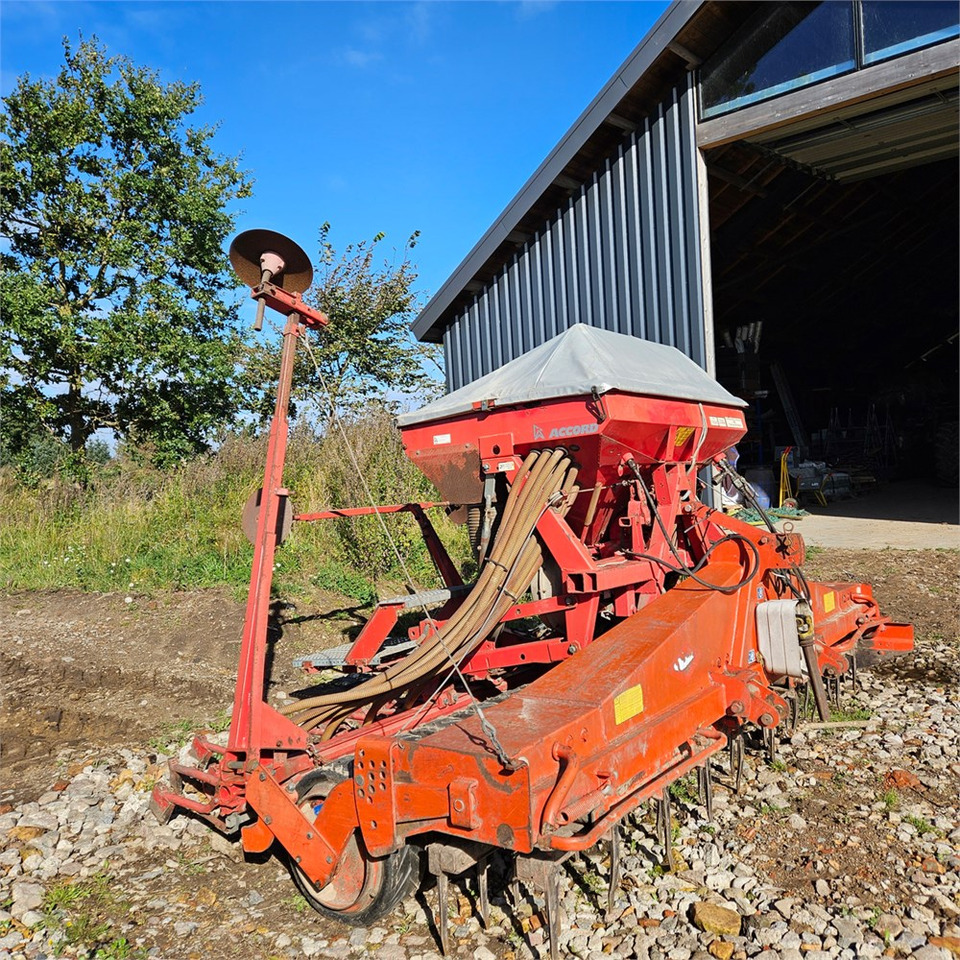 Kverneland Accord Pneumatic DA - Sowing equipment: picture 3 Kverneland Accord Pneumatic DA - Sowing equipment: picture 3