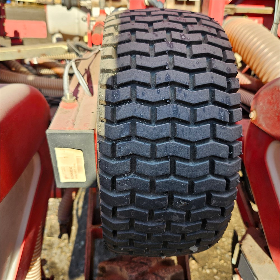 Sowing equipment Kverneland Optima E-drive 8: picture 38 Sowing equipment Kverneland Optima E-drive 8: picture 38