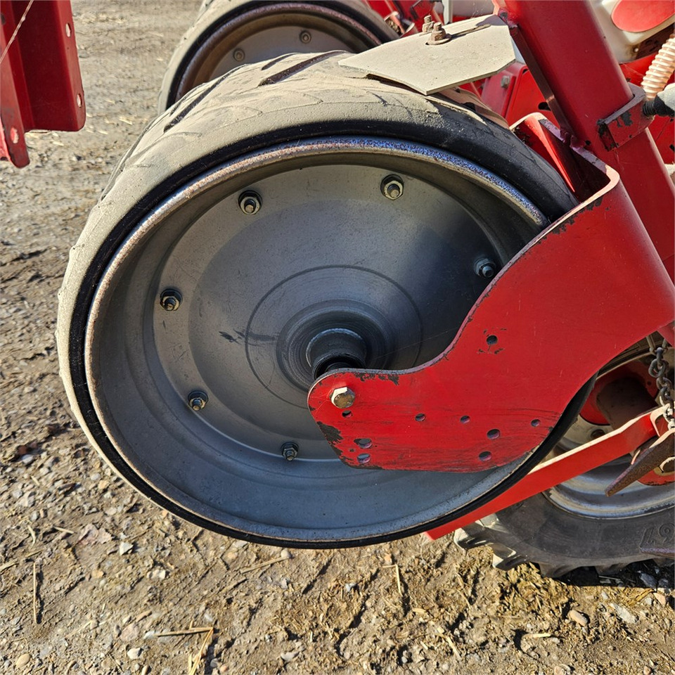 Sowing equipment Kverneland Optima E-drive 8: picture 29 Sowing equipment Kverneland Optima E-drive 8: picture 29