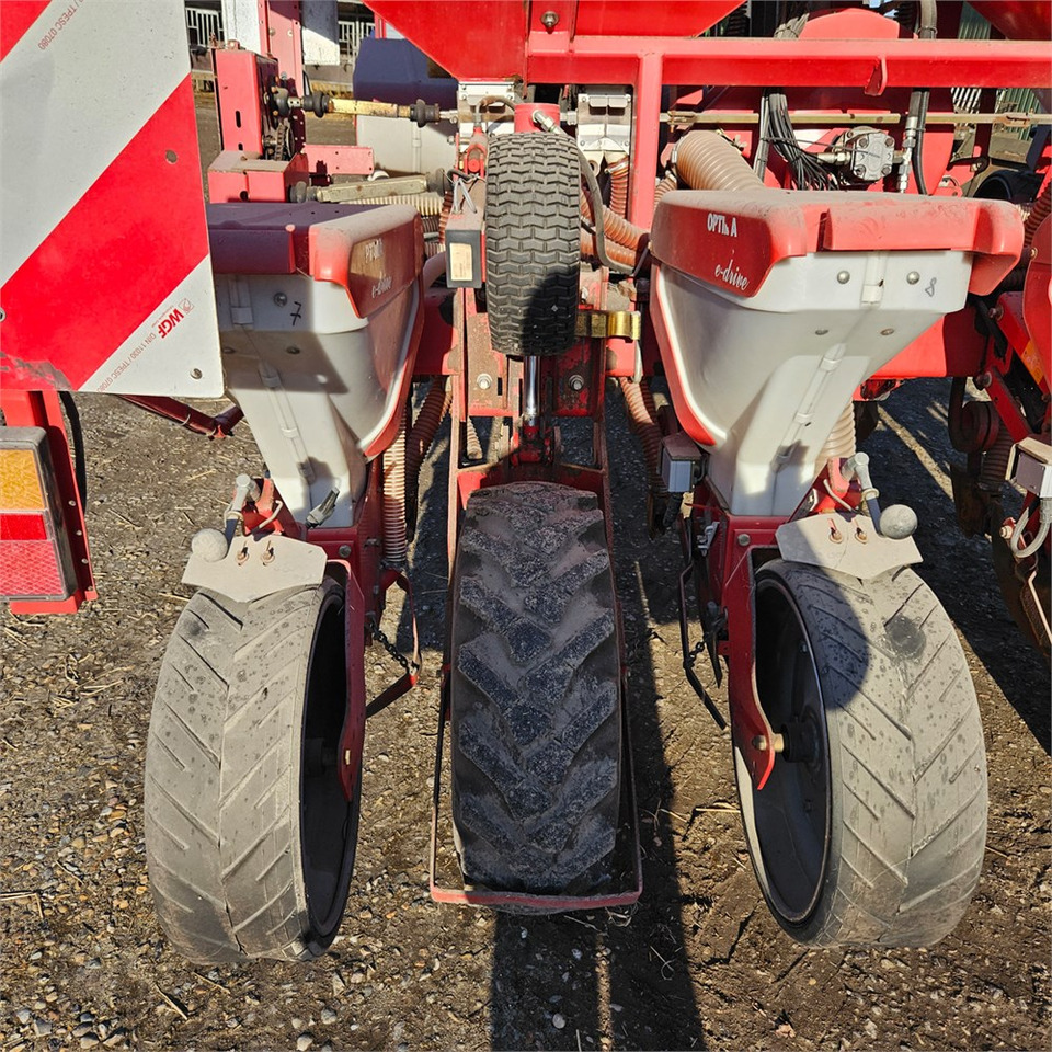 Sowing equipment Kverneland Optima E-drive 8: picture 12 Sowing equipment Kverneland Optima E-drive 8: picture 12