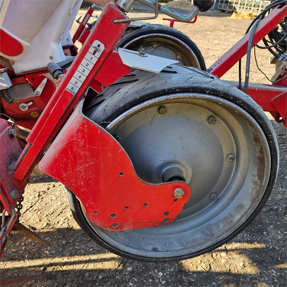 Sowing equipment Kverneland Optima E-drive 8: picture 24 Sowing equipment Kverneland Optima E-drive 8: picture 24