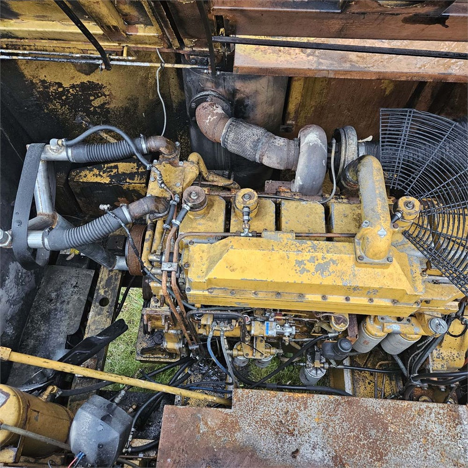 Crawler excavator Liebherr R984: picture 25