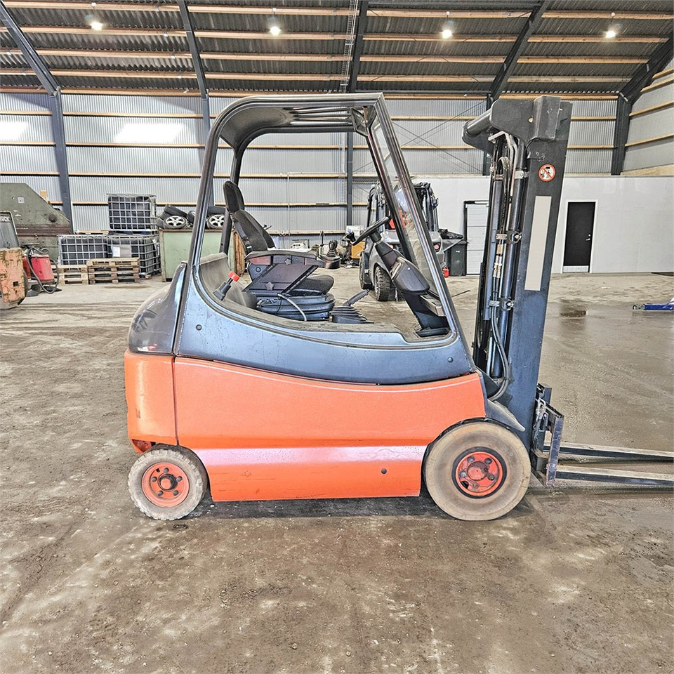Linde AG E25 EL truck - Forklift: picture 5 Linde AG E25 EL truck - Forklift: picture 5
