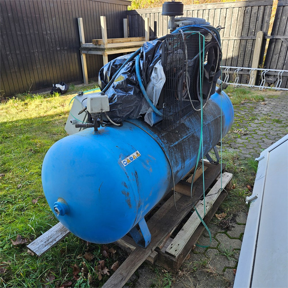 Mark Stormy pro 500F10XY - Air compressor: picture 5 Mark Stormy pro 500F10XY - Air compressor: picture 5