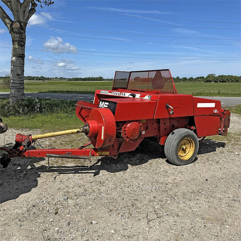 Massey Ferguson MF128 - Tedding equipment: picture 3 Massey Ferguson MF128 - Tedding equipment: picture 3