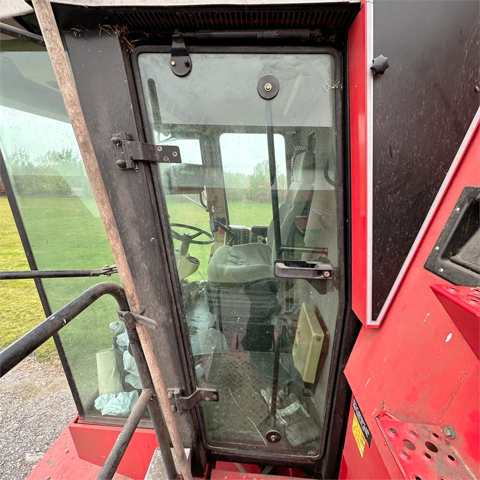 Harvester Massey Ferguson MF40: picture 12