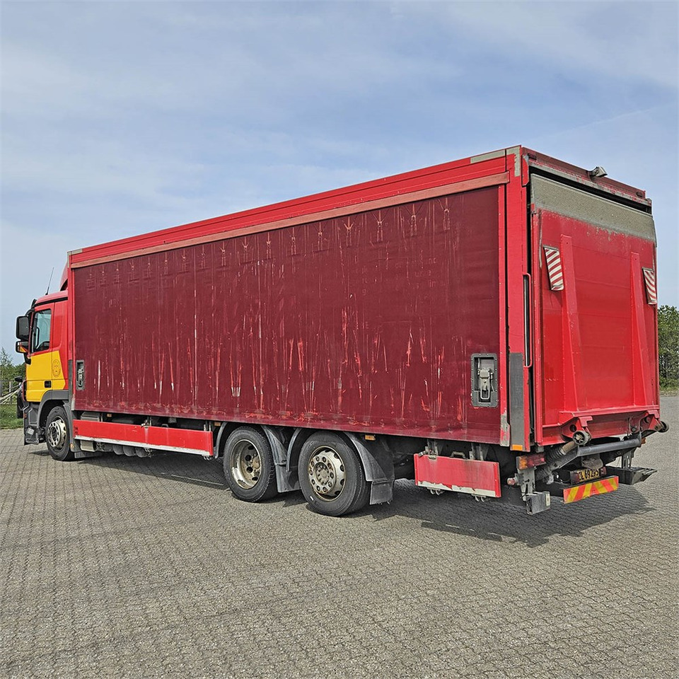 Mercedes Actros 2541 - Box truck: picture 3 Mercedes Actros 2541 - Box truck: picture 3