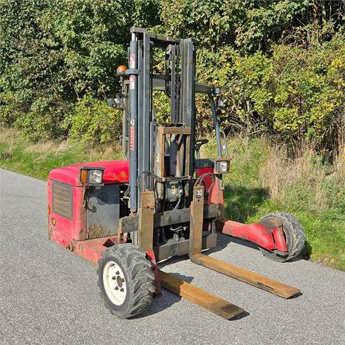 Moffett M4 25.3 - Truck mounted forklift: picture 2 Moffett M4 25.3 - Truck mounted forklift: picture 2