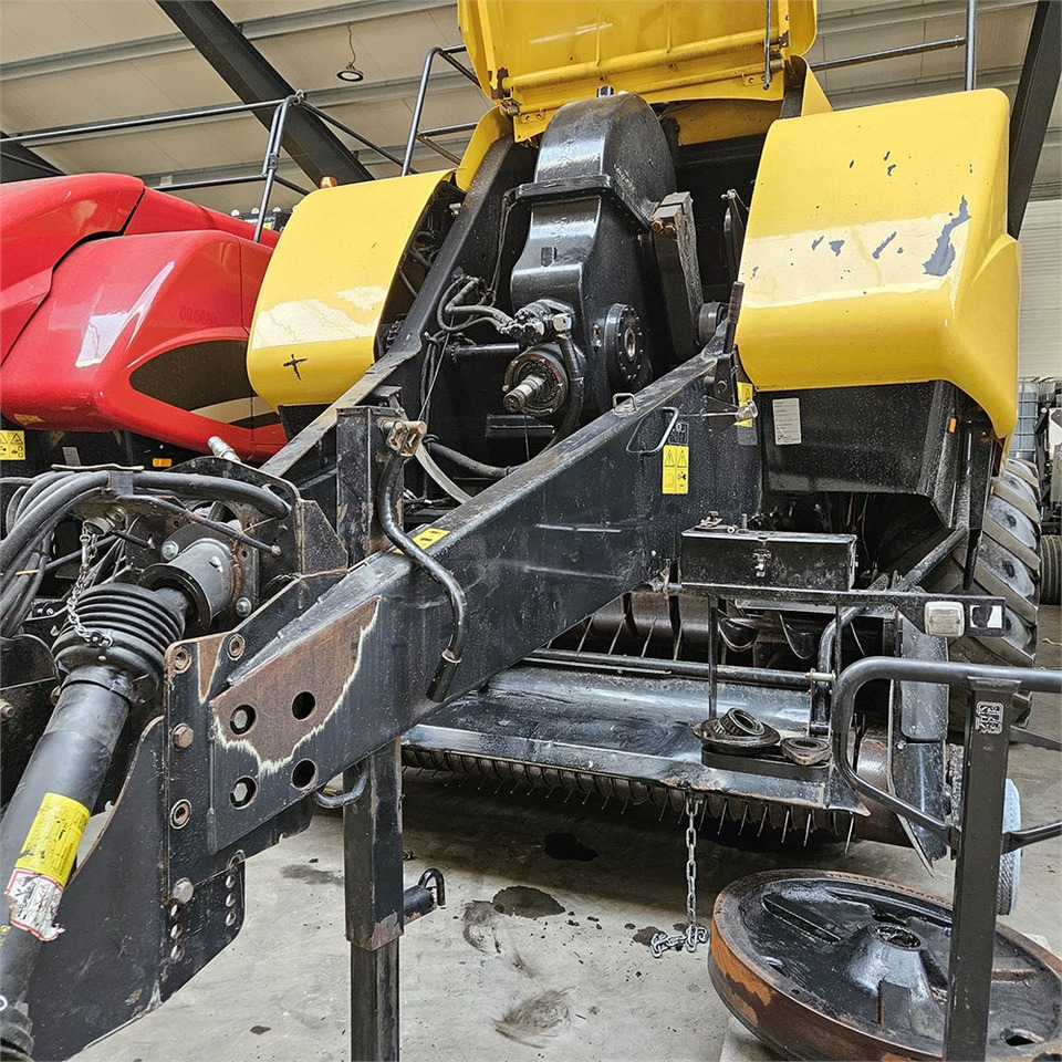 New Holland BB9090 - Tedding equipment: picture 2 New Holland BB9090 - Tedding equipment: picture 2
