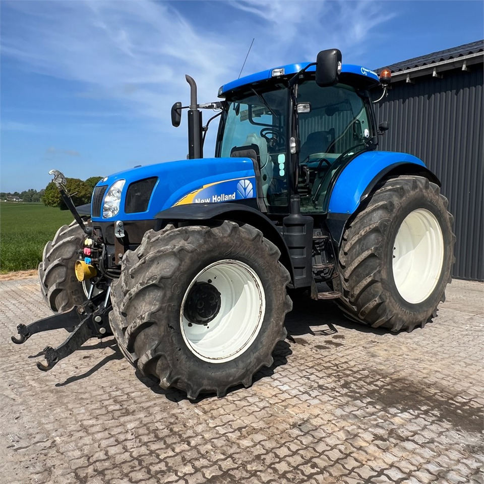 Farm tractor New Holland T6050: picture 12