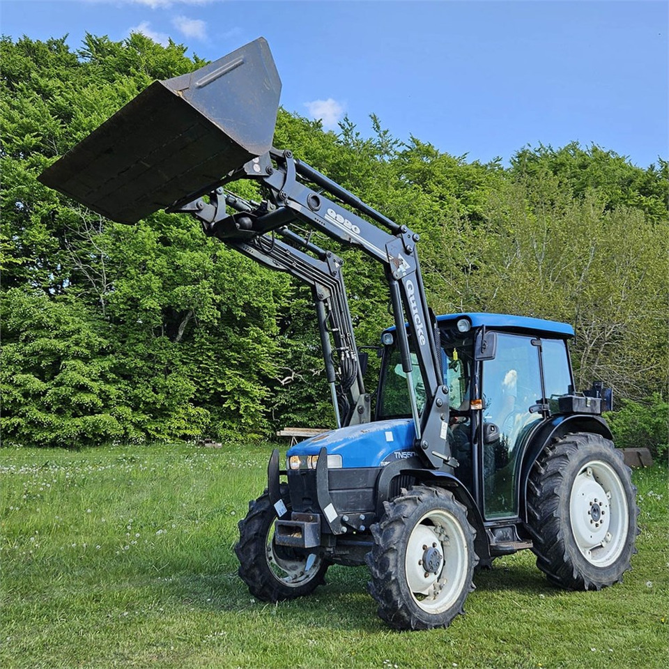New Holland TN55D - Farm tractor: picture 5 New Holland TN55D - Farm tractor: picture 5