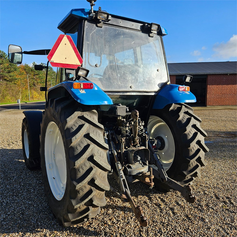 New Holland TS 100 - Farm tractor: picture 5 New Holland TS 100 - Farm tractor: picture 5