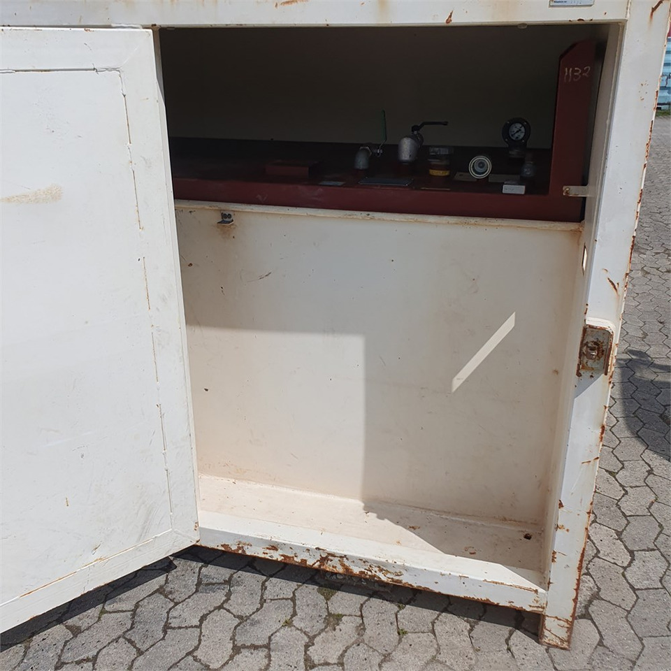 Roug A/S 2000 liter - Storage tank: picture 3 Roug A/S 2000 liter - Storage tank: picture 3