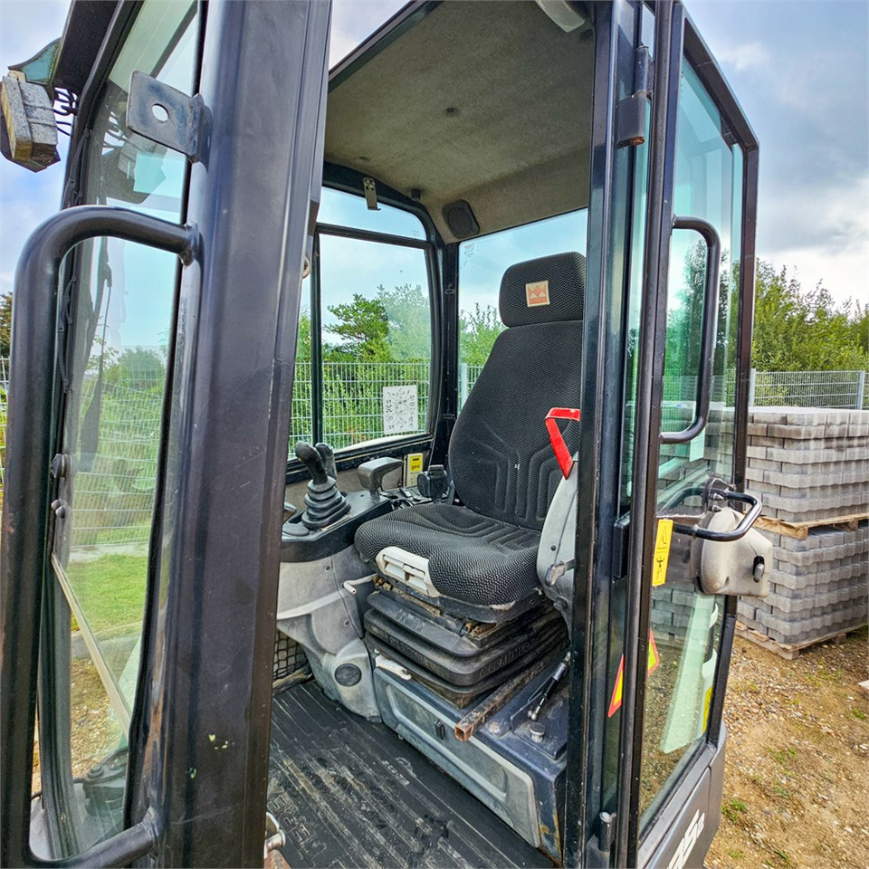 Schaeff-Terex TC35-2 leasing Schaeff-Terex TC35-2: picture 8 Schaeff-Terex TC35-2 leasing Schaeff-Terex TC35-2: picture 8