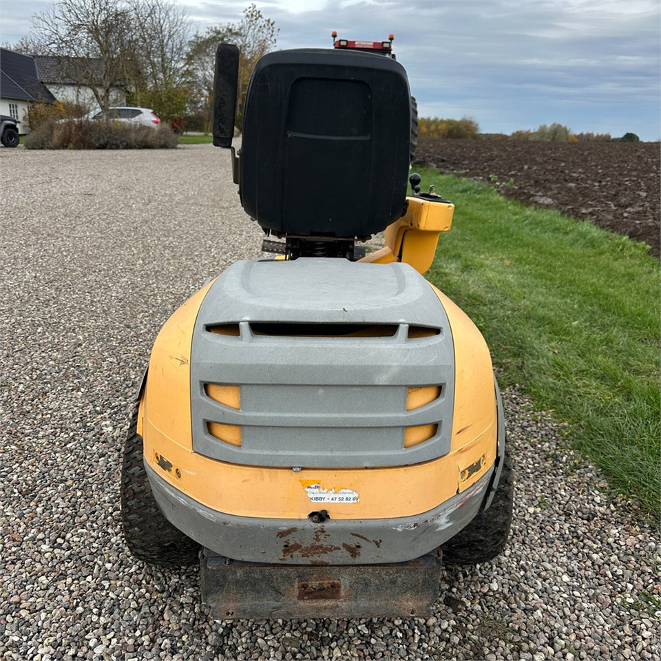 Stiga P901 Parkpro 25 4WD leasing Stiga P901 Parkpro 25 4WD: picture 7