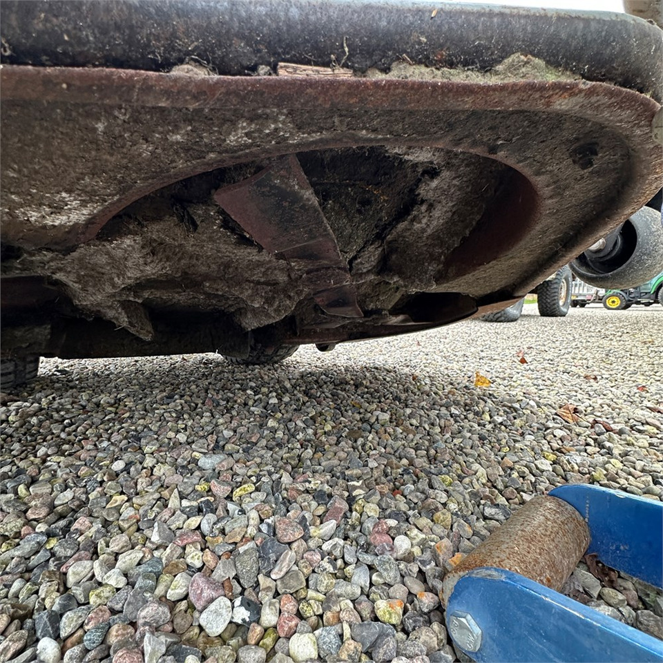 Stiga P901 Parkpro 25 4WD leasing Stiga P901 Parkpro 25 4WD: picture 21