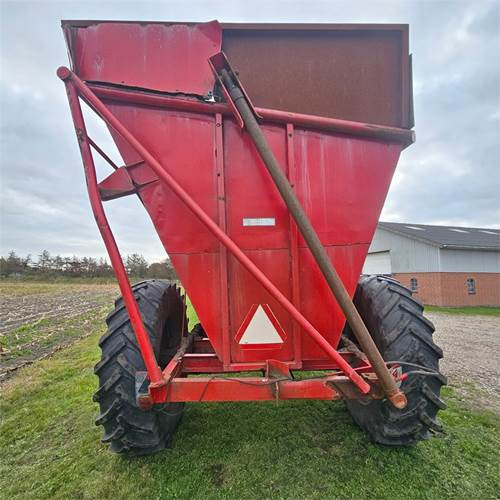 Taarup Tip - Farm tipping trailer/ Dumper: picture 4 Taarup Tip - Farm tipping trailer/ Dumper: picture 4