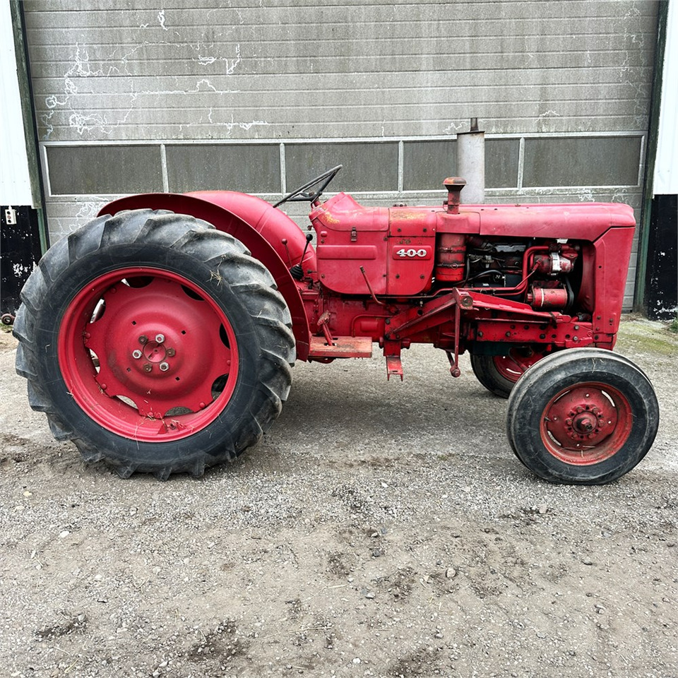 Volvo 400 - Farm tractor: picture 2 Volvo 400 - Farm tractor: picture 2