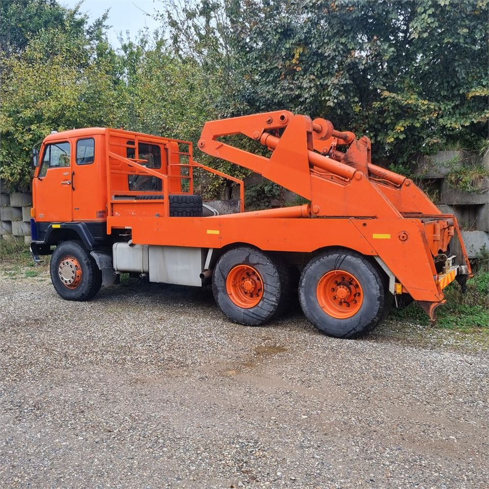 Volvo F 88 - Skip loader truck: picture 3 Volvo F 88 - Skip loader truck: picture 3