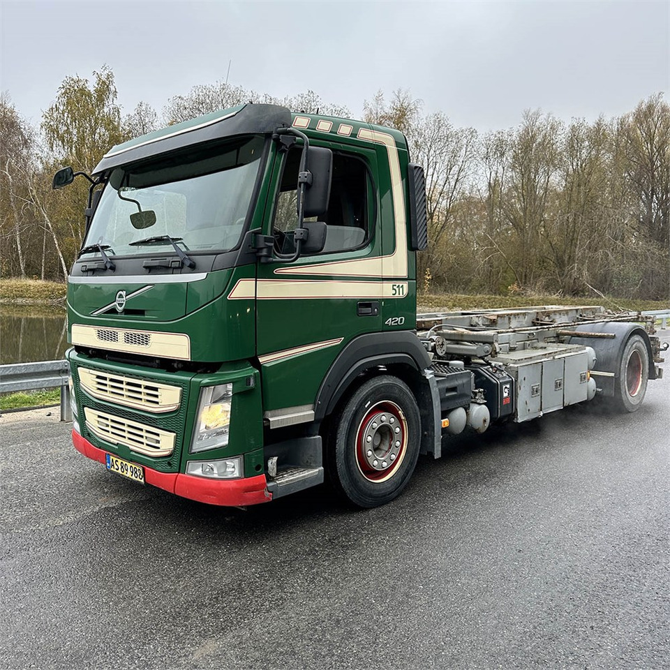 Volvo FM-330 - Cable system truck: picture 1 Volvo FM-330 - Cable system truck: picture 1