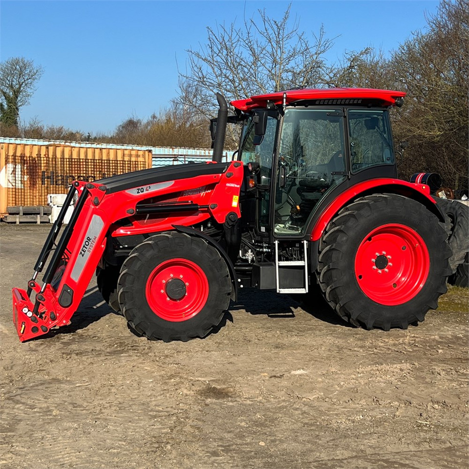 Zetor Promixa HS100 - Farm tractor: picture 3 Zetor Promixa HS100 - Farm tractor: picture 3