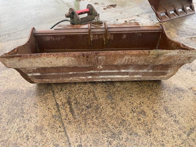ARDEN EQUIPMENT 1M80 - Excavator bucket: picture 3 ARDEN EQUIPMENT 1M80 - Excavator bucket: picture 3