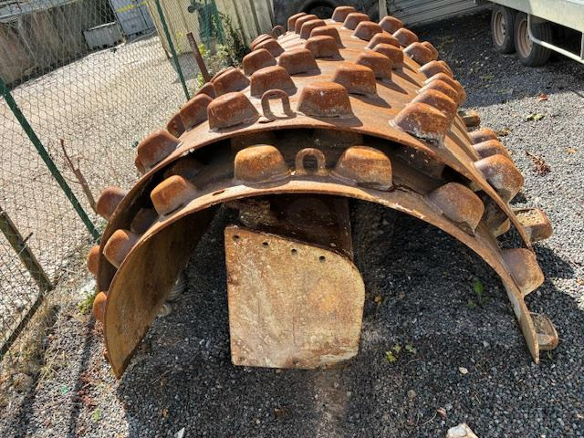 CATERPILLAR COQUILLE PIED DE MOUTON CS 663E - Attachment for Construction machinery: picture 2 CATERPILLAR COQUILLE PIED DE MOUTON CS 663E - Attachment for Construction machinery: picture 2