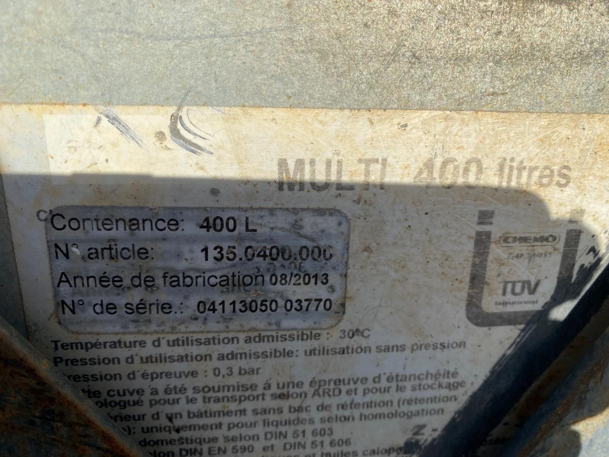 EMILIANA CUVE A CARBURANT 980 E - Construction equipment: picture 4 EMILIANA CUVE A CARBURANT 980 E - Construction equipment: picture 4